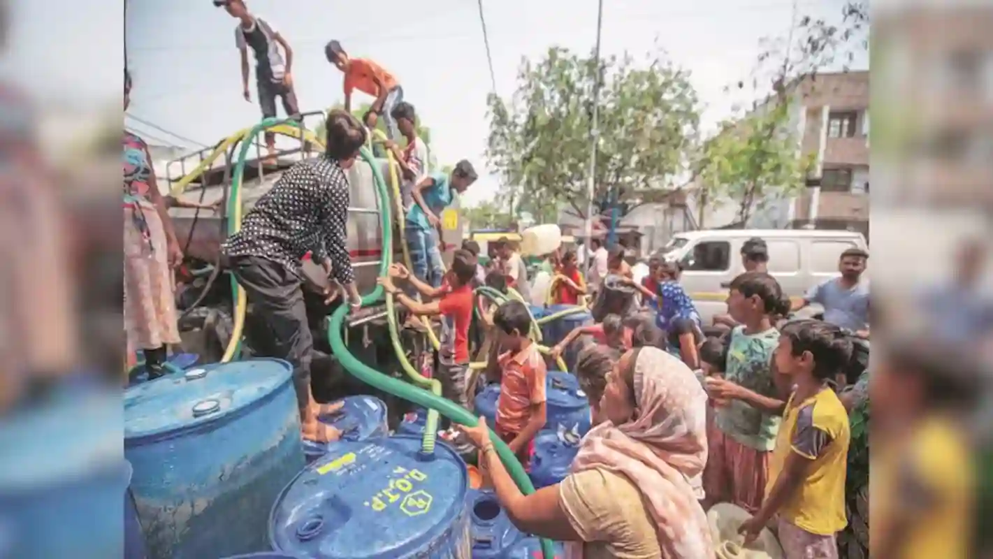 District Magistrate Sonika held a meeting on water crisis and gave instructions to officials