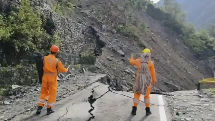 One thousand devotees are still stranded in Kedarnath rescue work continues